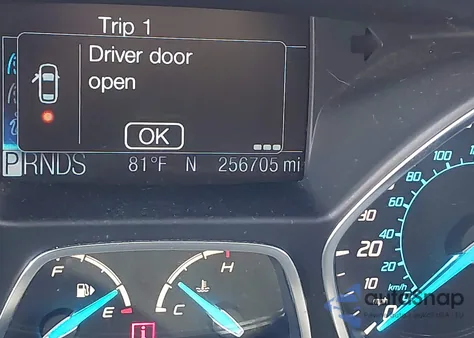 2013 Ford Escape Titanium z USA, uszkodzony, nr VIN 1FMCU9J96DUA37843